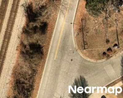 4 Bed 3 Bath Preforeclosure Property in Greensboro, NC 27405 - Southern Webbing Mill Rd