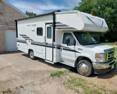 2022 Coachmen Freelander 22XG