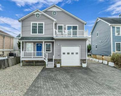 5 Bedroom 4BA 2016 ft Apartment For Rent in Seaside Park, NJ