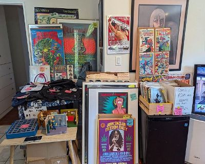 BIG GARAGE SALE! LPs Comics, Graphic Novels, Action Figures, LPs, Video Games
