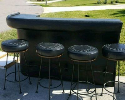 Black Bar with 4 leather stools