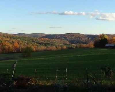 Private room with own bathroom in a House with 1 roomie, Langdon, NH 03602