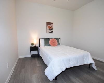 Furnished Room for Rent - Beautiful New Home with Private Baths and Spacious