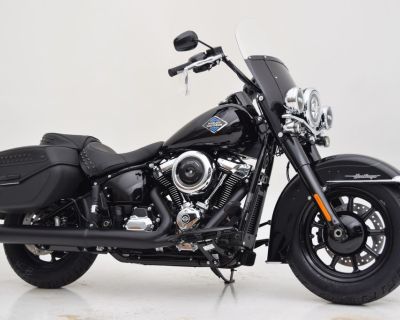 2025 Harley-Davidson Softail FLHC - Heritage Classic
