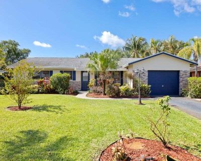 3 Bedroom 2BA 1596 ft House For Rent in Boynton Beach, FL