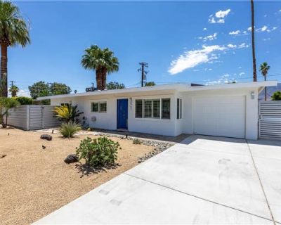 3 Bedroom 3BA 1204 ft Single Family Home For Sale in PALM SPRINGS, CA
