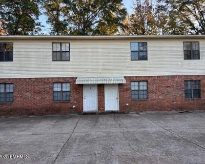 2307 B Old North Hills St.. image_url. W/D hookup Dishwasher Air conditioning Range Refrigerator Unit Amenities air conditioning dishwasher range refrigerator w/d hookup. 2 Bedroom. 2 Bathroom. 0 ft