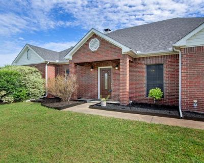 5 Bedroom 4BA 2618 ft Single Family Home For Sale in VAN ALSTYNE, TX