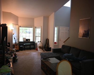 Unfurnished Room for Rent - Room available in large Kirkland house