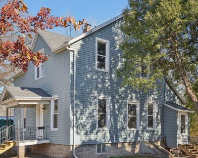 4 Bedroom 1BA 1134 ft Single Family House For Sale in Oshkosh, WI