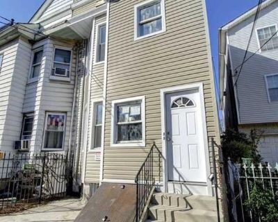 3 Bedroom 2BA Single Family House For Rent in Newark, NJ