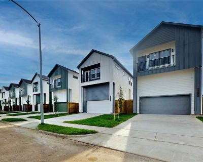3 Bedroom 3BA 1700 ft Apartment For Rent in Houston, TX