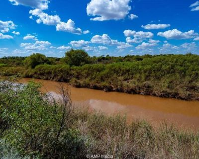 County Road,rule, Farm House For