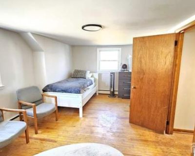 2 Bedroom 1BA 0 ft Furnished Apartment For Rent in Highland Park, NJ