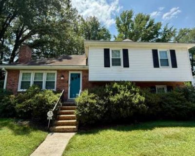 4 Bedroom 2BA 2455 ft Pet-Friendly Apartment For Rent in Tuckahoe, VA