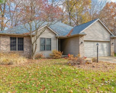 3 Bedroom 2BA 1330 ft Single Family House For Sale in Bristol, IN