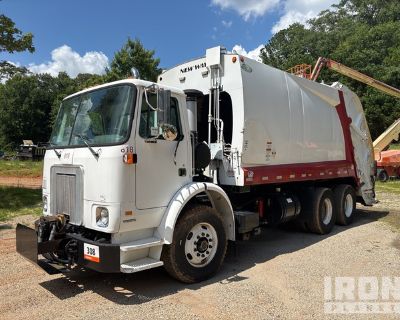 1999 Volvo WX64 6x4 Rear Loader Waste Collection Truck