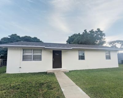3 Bedroom 1BA 1097 ft House For Rent in Homestead, FL