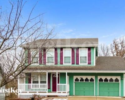 3 Bedroom 2.5BA 2066 ft Pet-Friendly Apartment For Rent in Kansas City, MO