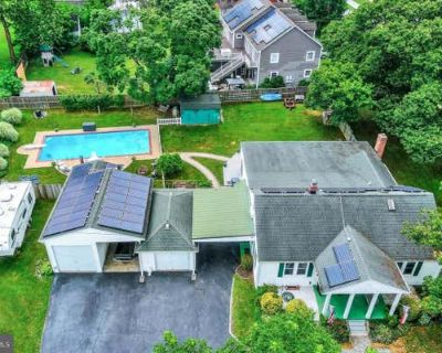4 Bedroom 2BA 3200 ft Single Family Home For Sale in GAMBRILLS, MD