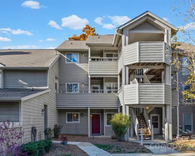 2 Bedroom 1BA 830 ft Condo For Sale in Charlotte, NC