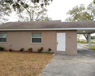 Beautiful 5/3 Move-in Ready Home