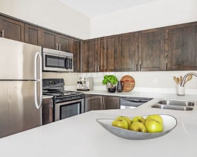 3 Bedroom 3BA 1708 ft Pet-Friendly Apartment For Rent in Everett, WA