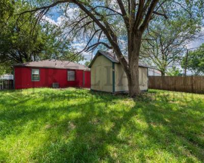 3 Bedroom 2BA 1145 ft Pet-Friendly Apartment For Rent in Wichita, KS