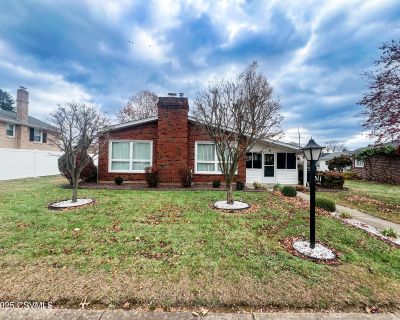 3 Bedroom 1BA 1232 ft Single Family House For Sale in Selinsgrove, PA