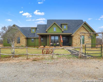 3 Bedroom 2BA 2033 ft Single Family House For Sale in Moore, TX