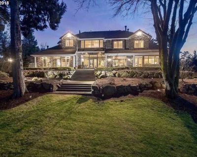 4 Bedroom 5BA 6678 ft Pet-Friendly Apartment For Rent in Clackamas County, OR