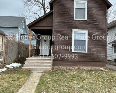 1207 N. Chestnut St. 3 Bedrooms... Wait! Maybe 4!! Welcome to 1207 N Chestnut. This home will amaze you with all of the extra space. Here you will find 3 bedrooms for sure, and the 4th room off the back of the house could be a bedroom, office, nook area, or whatever it is that brings you comfort and joy. 1 full bathroom located on the first floor along with washer and dryer hookups. This home f...