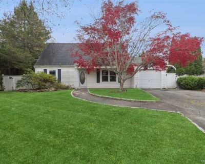 3 Bedroom 2BA 2200 ft Apartment For Rent in Southampton, NY