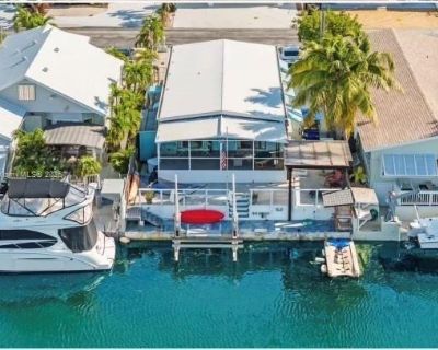 3 Bedroom 2BA 1472 ft Mobile Home For Sale in Tavernier, FL