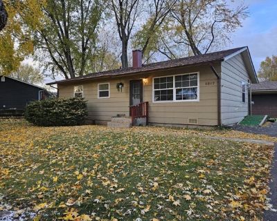 1317 S Brandywine Cir. Refresh ranch home rental. Very open from entry to kitchen/dining area to large, spacious living room. Down the hallway to 3 bedrooms. Original hardwood flooring. Central air. Very large 2 car garage. Plenty of room in the back yard for entertaining. Home with lovely large trees. Great location, schools, shopping. Application fee includes credit review, criminal history c...