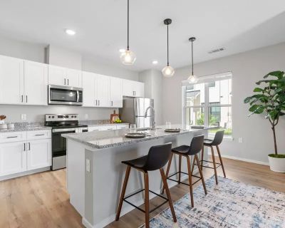 3 Bedroom 2BA 1700 ft Pet-Friendly Apartment For Rent in Celina, TX