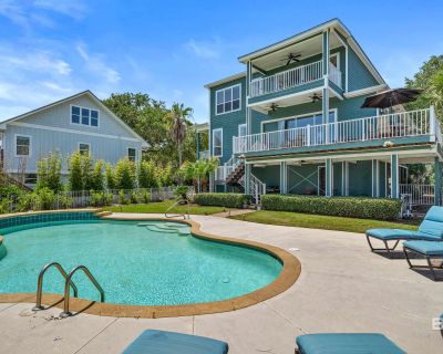 4 Bedroom 4BA 3205 ft Single Family House For Sale in Gulf Shores, AL