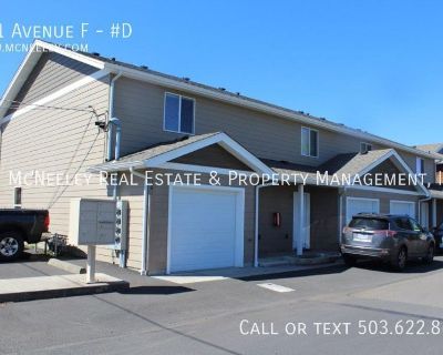 2 Bedroom 2BA 1125 ft Pet-Friendly Apartment For Rent in Seaside, OR