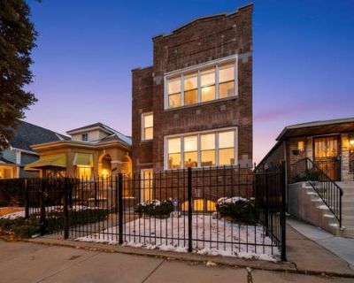 6 Bedroom 5BA Multi Family Home For Sale in CHICAGO, IL