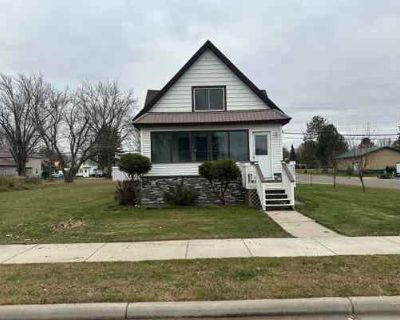 3 Bedroom 1BA 1690 ft Single Family Home For Sale in OWEN, WI