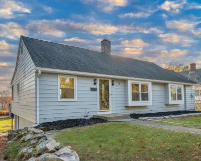 3 Bedroom 1BA 1221 ft Single Family House For Sale in Norwich, CT