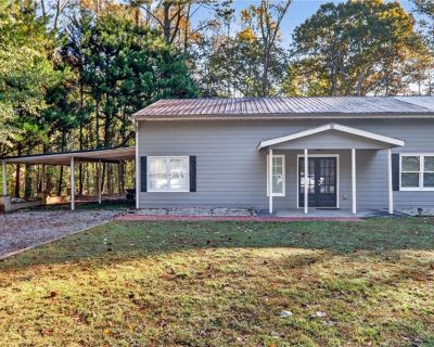 3 Bedroom 2BA 1312 ft House For Rent in Milton, GA