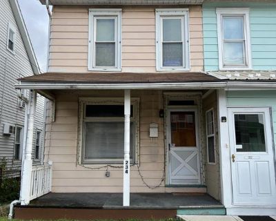 3 Bedroom 1BA 1098 ft Townhouse For Sale in Kutztown, PA