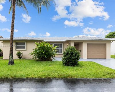 2 Bedroom 2BA 1587 ft Single Family Home For Rent in Tamarac, FL