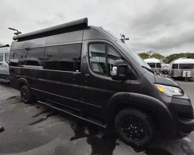 2025 Airstream Rangeline Rangeline