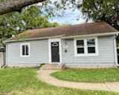 3 Bedroom 1BA 1100 ft² House For Rent in Rantoul, IL 1021 Clark St