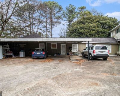 1 Bedroom 1BA 700 ft Apartment For Rent in Avondale Estates, GA