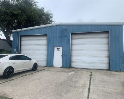 2400 ft Commercial Property For Sale in Corpus Christi, TX