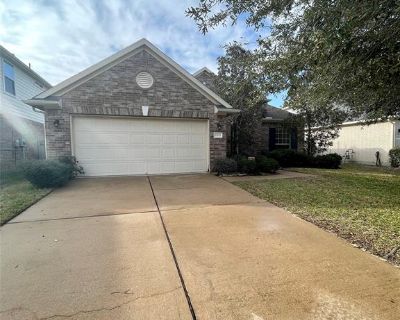 3 Bedroom 2BA 2198 ft Single Family Detached House For Rent in Cypress, TX