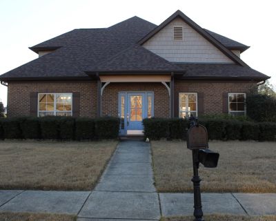 3 Bedroom 2BA 2658 ft Single Family House For Sale in Alabaster, AL